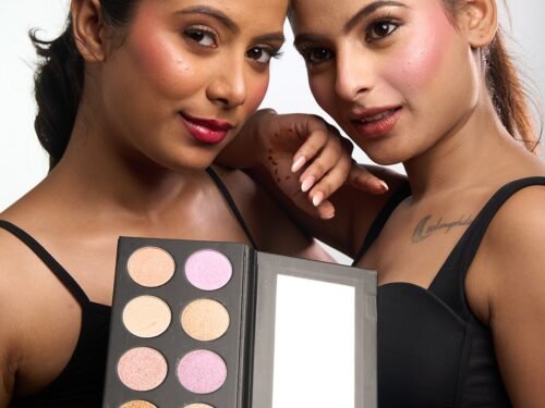 Diamond Glow Highlighter Palette 8 Shades-Highly Pigmented