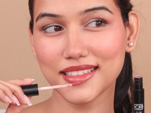 Lip Gloss with High Shine Glossy Finish for Fuller and Plump - Amrita