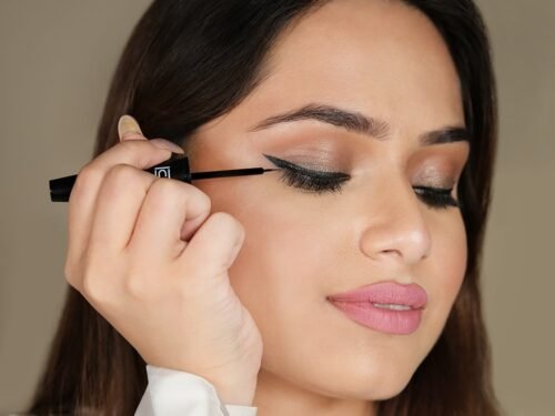 Smudge Resistant Waterproof Liquid Eyeliner